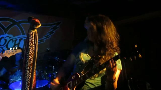 Aerochix "Adam's Apple" смотреть онлайн