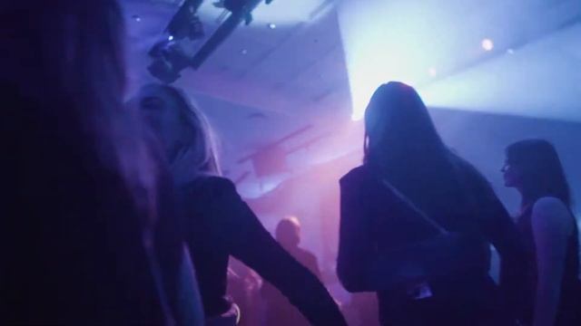 Request your music, love your crowd! смотреть онлайн