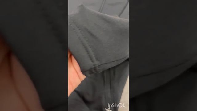 Джемпер со стразами 134-140 на девочку. новый