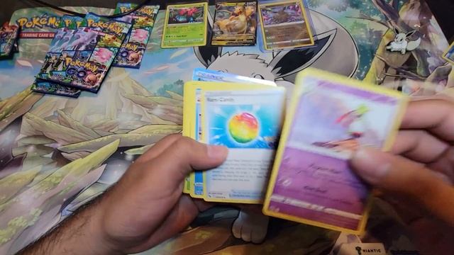 Premium Collection -- Radiant Eevee Box Opening | Pokemon GO TCG смотреть онлайн