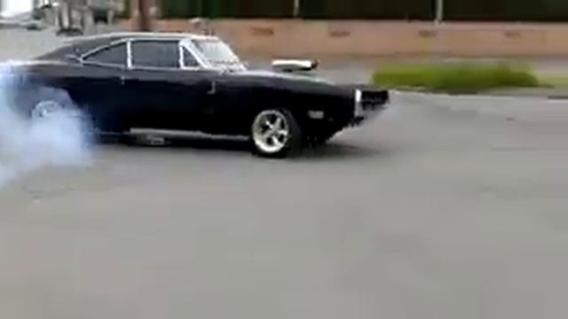 Dodge Charger R T 420 л с Чистая Мощь смотреть онлайн