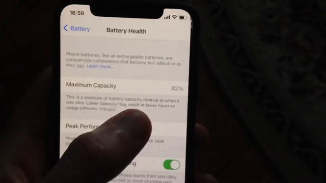 Check Battery Capacity On iPhone смотреть онлайн