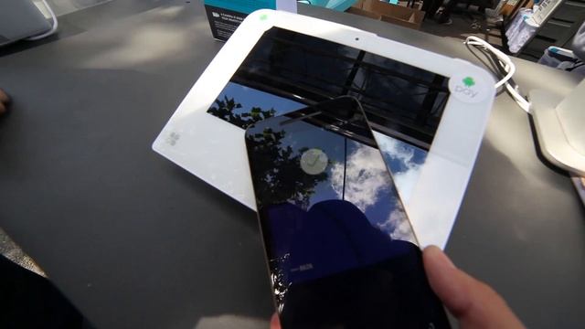 Android Pay is back in Android N Developer Preview 3! смотреть онлайн