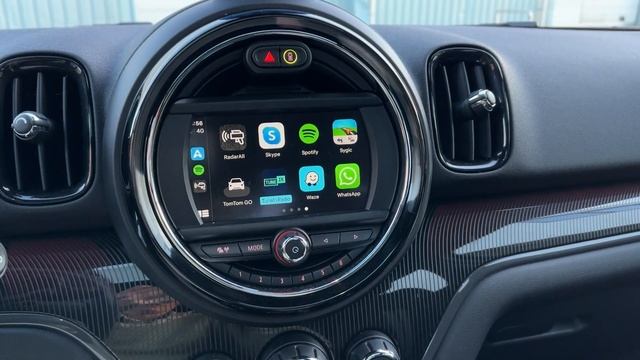 Mini countryman 2018 Apple Carplay, Auto android en achteruitrijcamera op origineel scherm смотреть онлайн