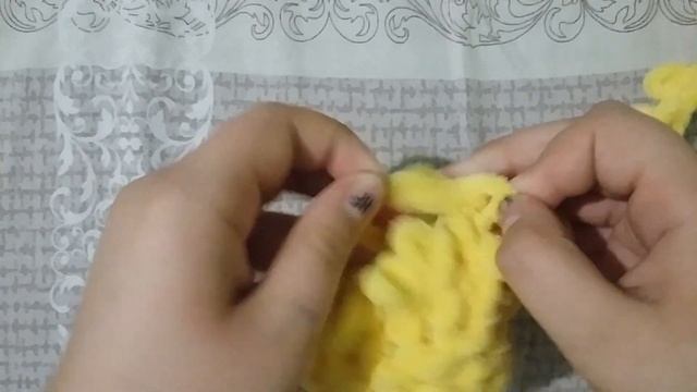 Вязание . Митенки из петелечной пряжи😊 смотреть онлайн