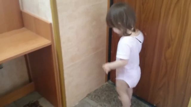 Как София носит очки) смотреть онлайн