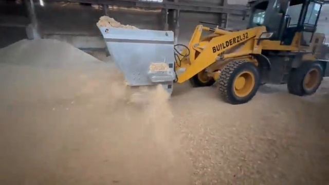 Разбрасыватель для формирования подстилочного ковра смотреть онлайн