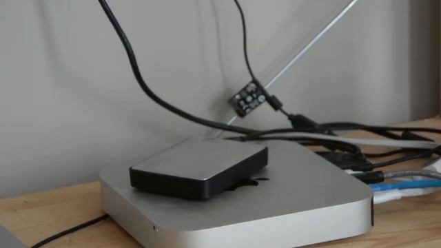 Measuring the 2.6 ghz alternating magnetic field around my mac mini смотреть онлайн