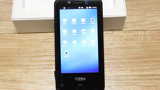Tizen 2.0 Alpha on Tizen Reference Phone смотреть онлайн