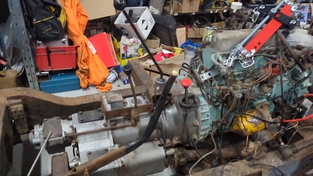 Land Rover Series III Chassis Swap [pt1] смотреть онлайн