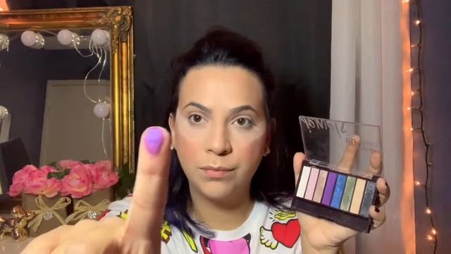 Morado Y Azul Tutorial De Maquijalle Usando Covergirl’s Trunaked Palette