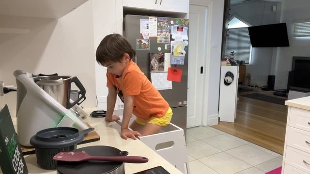 Lincoln & Mama makes spaghetti carbonara Jan 2023 смотреть онлайн