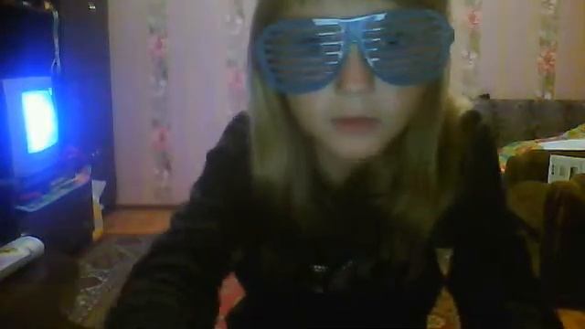 я почти очкарик ))))) смотреть онлайн