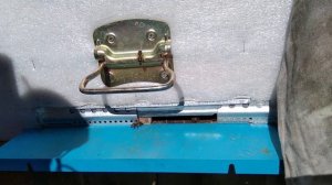 Начало облёта с улья сделанного из вагонки, утеплённого