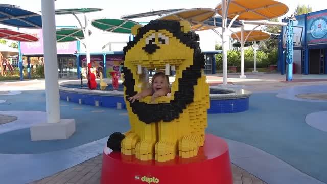 Диана и Рома - Приключения в парке развлечений Леголенд в Дубае смотреть онлайн