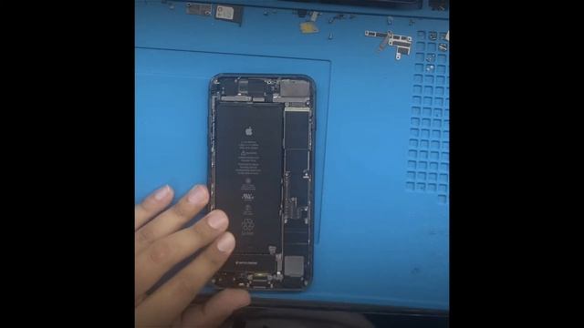 IPHONE 8 PLUS DISASSEMBLY смотреть онлайн