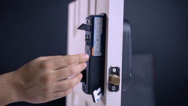 THE FIRST EVER VIDEO DOOR BELL SMART LOCK - LOCKLY VISION смотреть онлайн