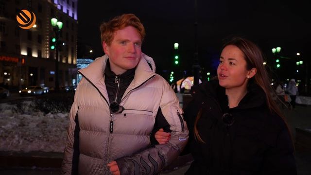 Новогодний маршрут по центру Москвы с Мишей и Алиной смотреть онлайн