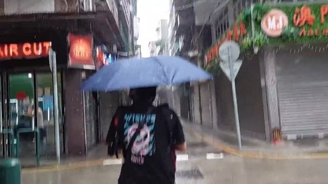 #Angin T8 !! yang terjadi di Macau saat ini,tapi......brsyukur nya gak terlalu kencang смотреть онлайн