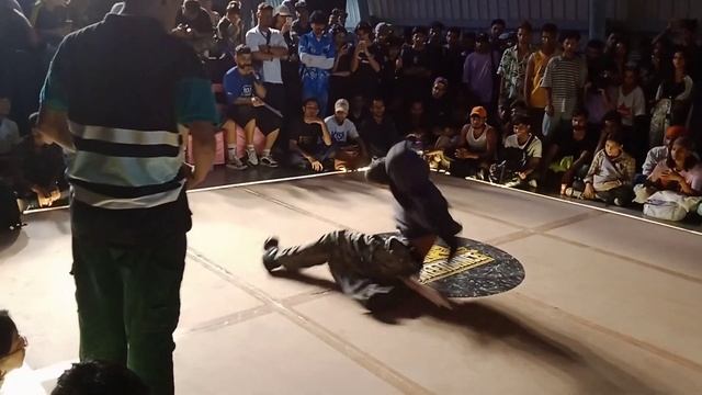 Bboy unix vs Bboy Diamond смотреть онлайн
