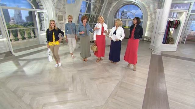 Liz Claiborne New York Cropped Denim Jacket with Mary Beth Roe смотреть онлайн