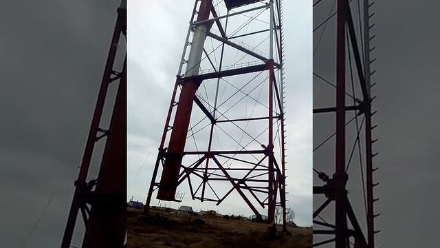 падение вышки больше 200 тонн