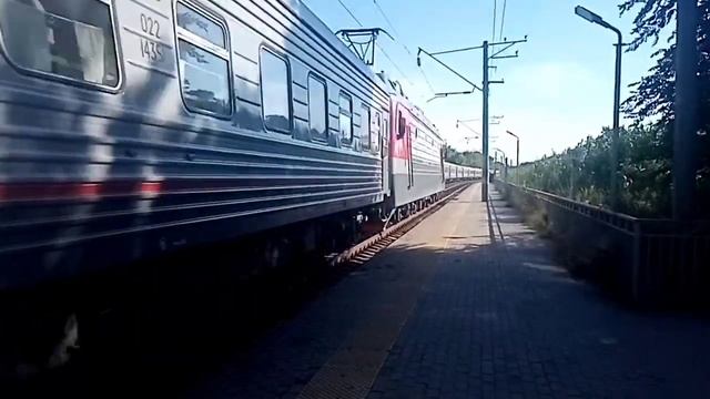 Встреча ЭП1М-737 с поездом №75 Симферополь - Омск и ЭП1М-753 с поездом №468 Смоленск - Адлер смотреть онлайн