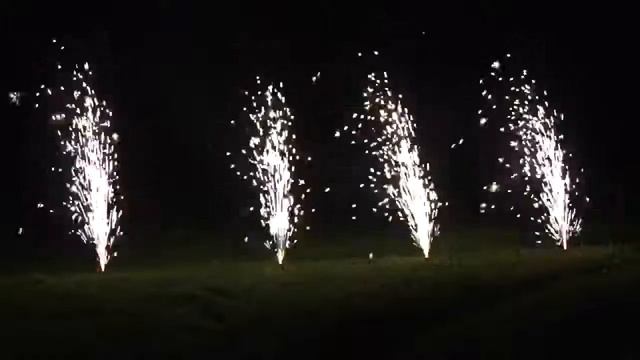 Фонтан Свадебная дорожка Ф211 PIROFF FIREWORKS смотреть онлайн
