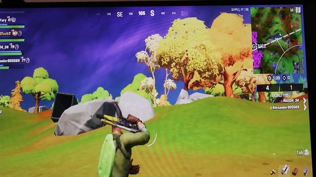 Playing Fortnite on HD Graphics 2500 NO GPU fps 2021. смотреть онлайн