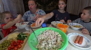 мукбанг тазик оливье и ответы на ваши вопросы