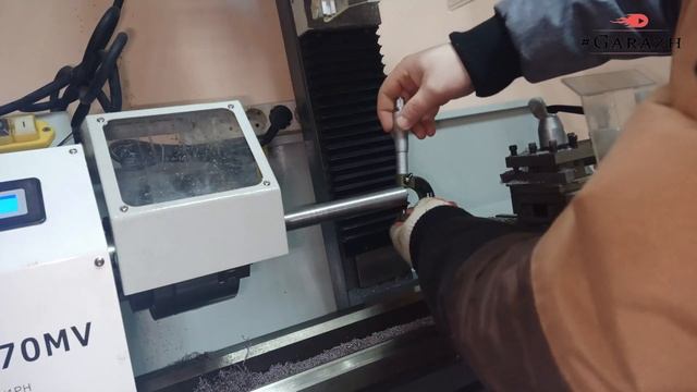 Проверка передней бабки на конусность на токарном-фрезерном станке MetalMaster MML 2870 MV смотреть онлайн