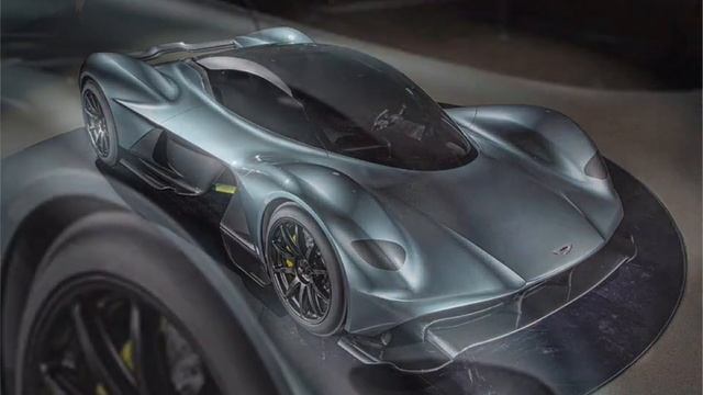 Aston Martin Valkyrie.... 🔥🔥 смотреть онлайн
