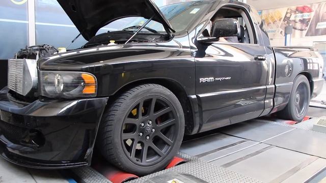 Dodge RAM SRT 10 with 700HP – Dyno Run at TurboPerfomance смотреть онлайн