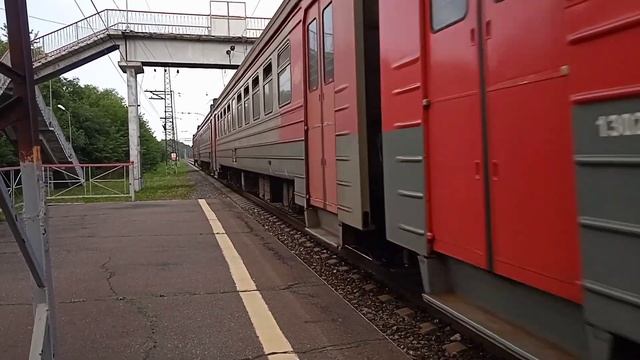 ЭД4М-0333 прибывает с сообщением Томусинская-Новокузнецк на о.п Островская смотреть онлайн