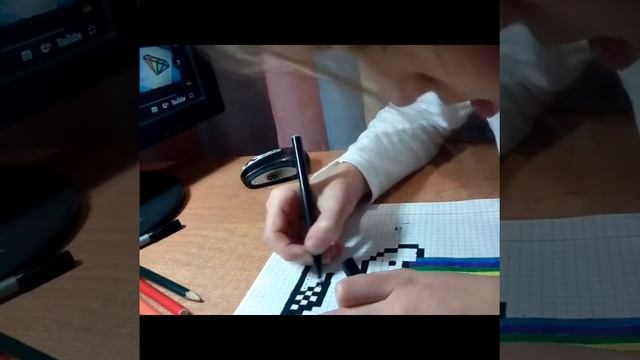 Рисуем поклеточкам пиксельные очки смотреть онлайн