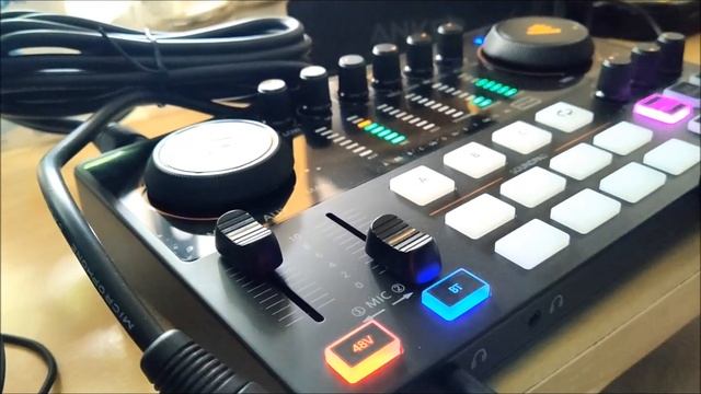 Maonocaster E2 A Bundle Review *Audio Mixing Test* - Gadget Explained Extended Unboxing смотреть онлайн