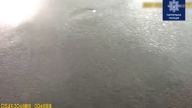 #ДНЕПР Патрульные спасли жизнь 4-х человек! смотреть онлайн