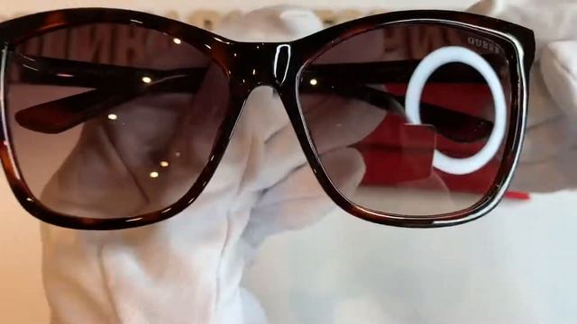Очки солнцезащитные 7779 52F Guess c футляром смотреть онлайн