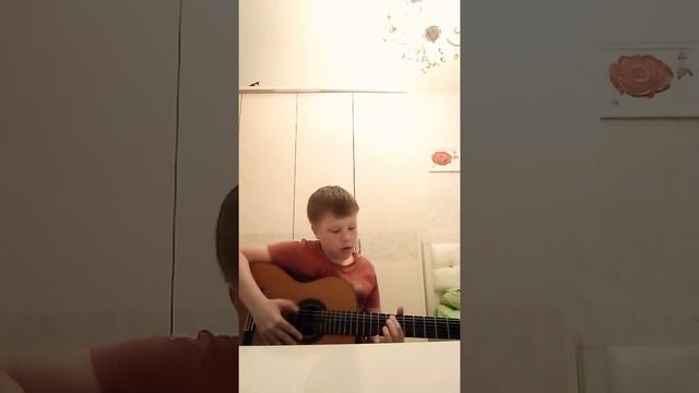 Играю в пианина и на гетаре и на гармоне ! И ещё ребята у меня Чо - то что-ли подвесает ролик со с смотреть онлайн