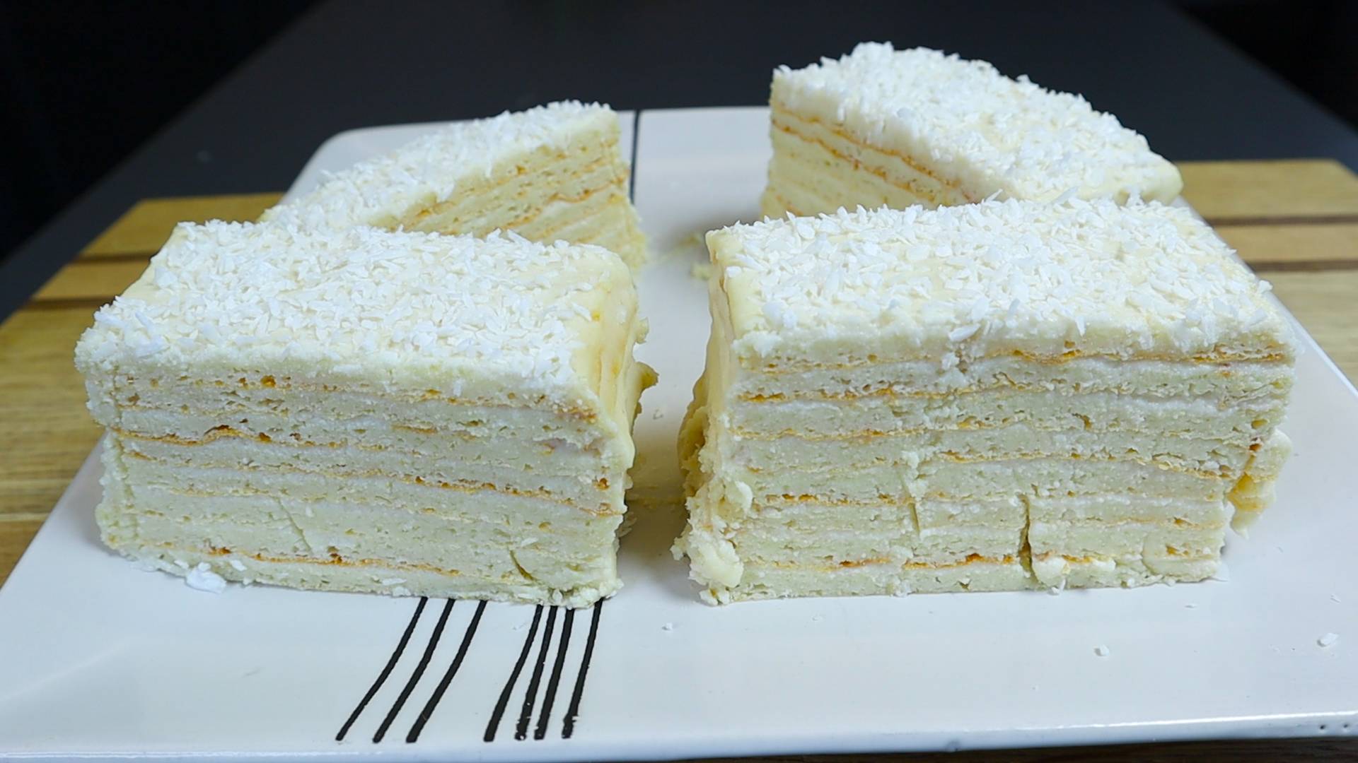 Торт "Кокосовая нежность". Рецепт вкуснейшего торта, который тает во рту. Без сахара.