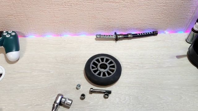 КАК ПОМЕНЯТЬ ПОДШИПНИК В КОЛЕСЕ ОТ ТРЮКОВОГО САМОКАТА,🤫😯 смотреть онлайн