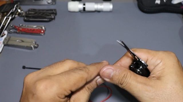 Gerber Dime keychain plier multi-tool, Trust it or Trash it? смотреть онлайн