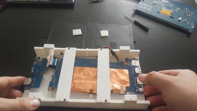 Turn a Broken Laptop Into a Handheld Windows Gaming Tablet | Windows Powered Nintendo Switch Clone смотреть онлайн