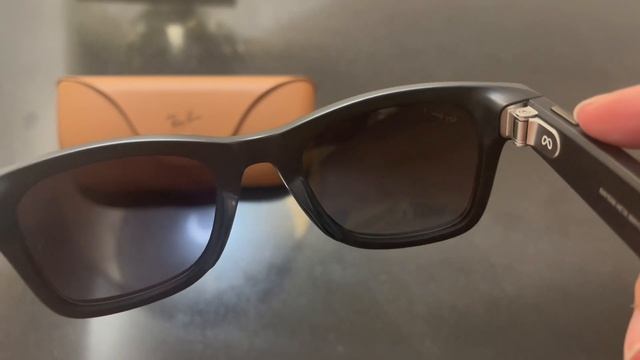 Unboxing of Ray Ban Meta Wayfarer smart glasses matte black polarized смотреть онлайн