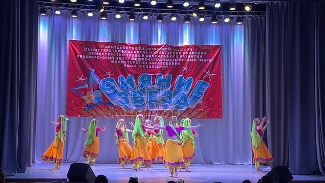 Индийский танец "Гхумар" смотреть онлайн
