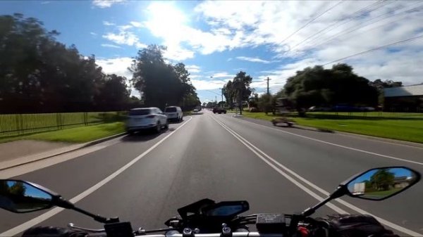 Yamaha MT-09 Akrapovic Carbon | First Ride | Running Errands