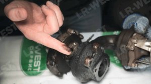 Течет левая турбина на Рендж Ровер 4.4 TD. Наблюдаем и меняем.