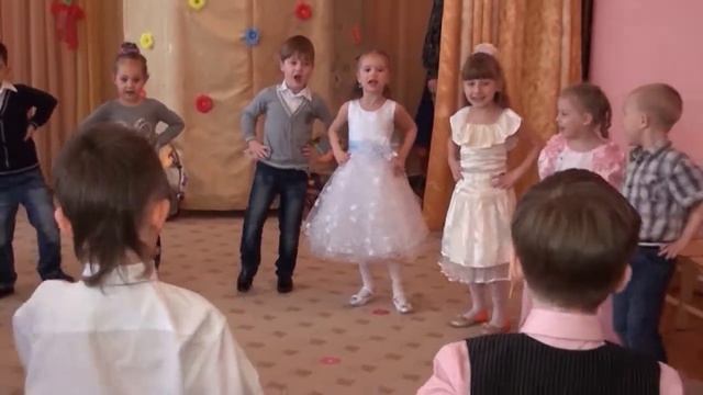 Утренник смотреть онлайн