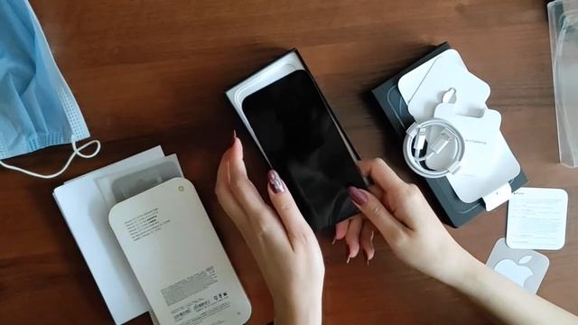 реакция iPhone 12 Pro распаковка смотреть онлайн