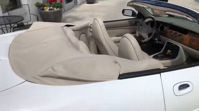 2000 Jaguar XK8 at Park Place LTD смотреть онлайн